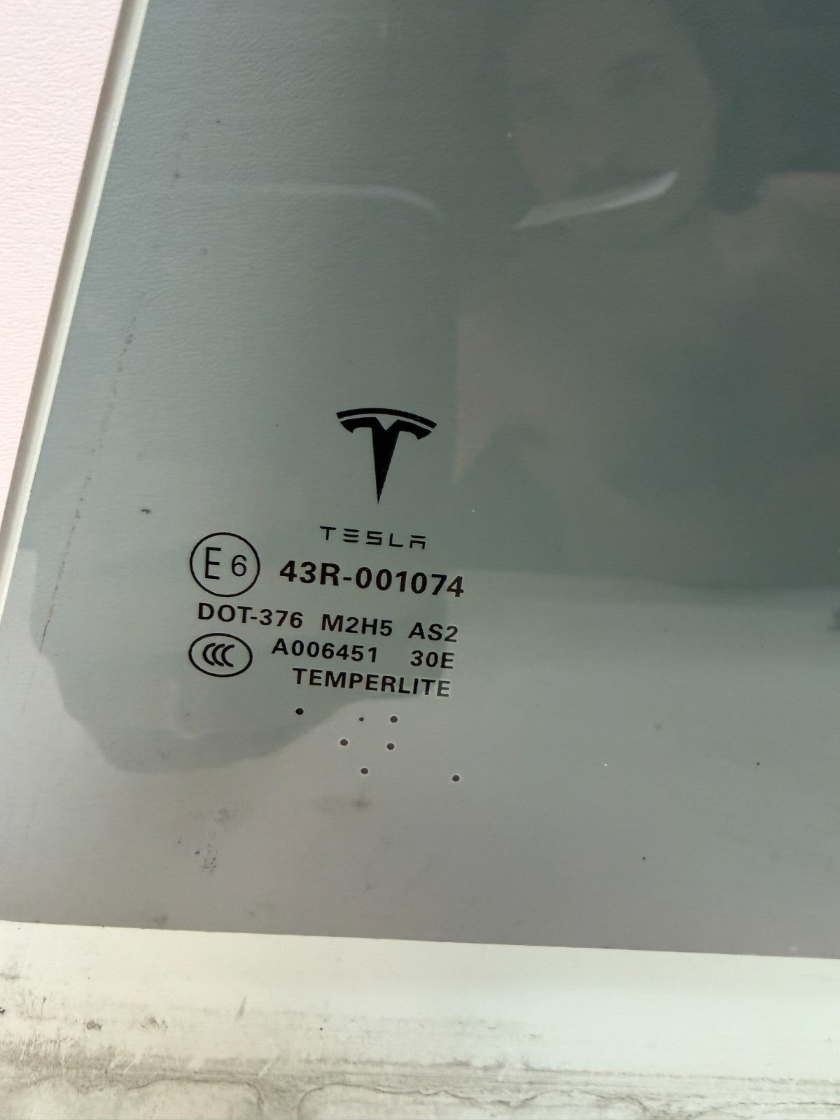 2012-2020 Tesla Model S Rear Left Driver Side Door Window Glass 43R-001074