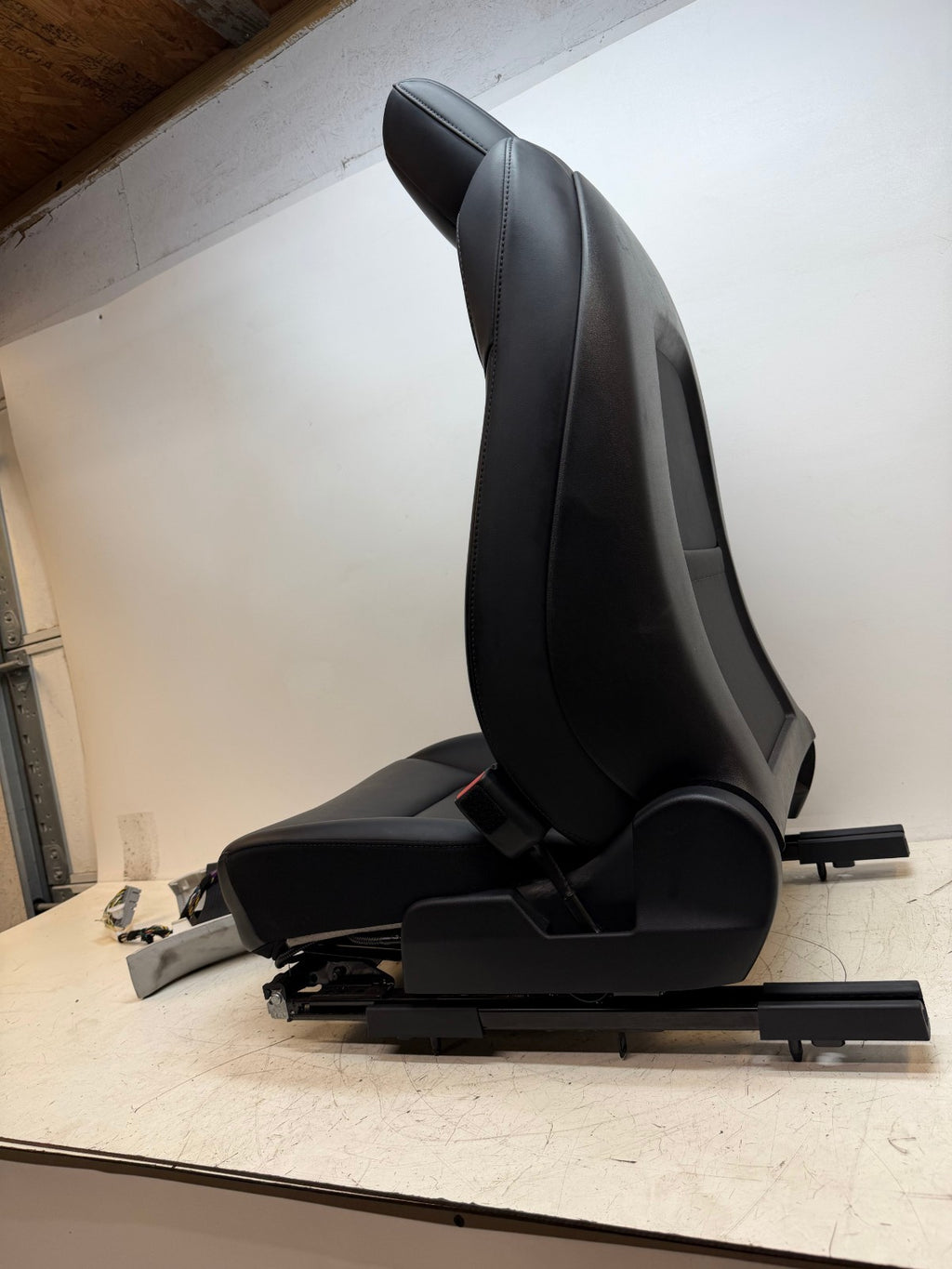 2017-23 Tesla Model 3 Front Right Passenger Side 1st Row Seat Black 1456943-99-E