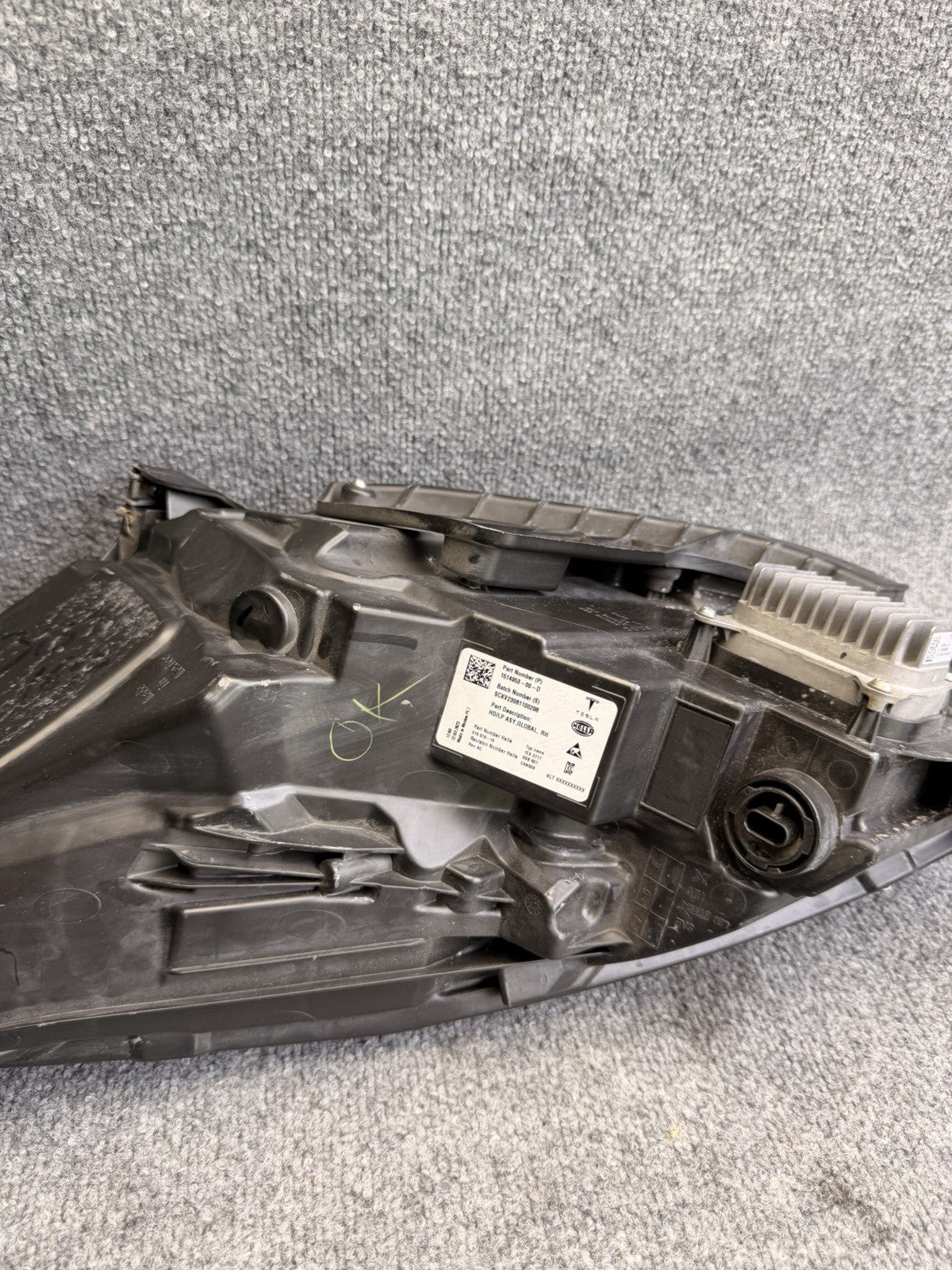 OEM 21-24 Tesla Model 3-Y Right Passenger Matrix LED Headlight 1514953-00-D