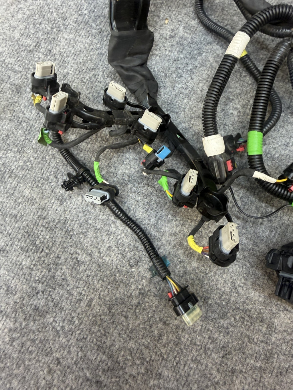 2020-2024 TESLA MODEL Y SUPERMANIFOLD WIRING HARNESS HEAT PUMP OEM, 2068767-00-C