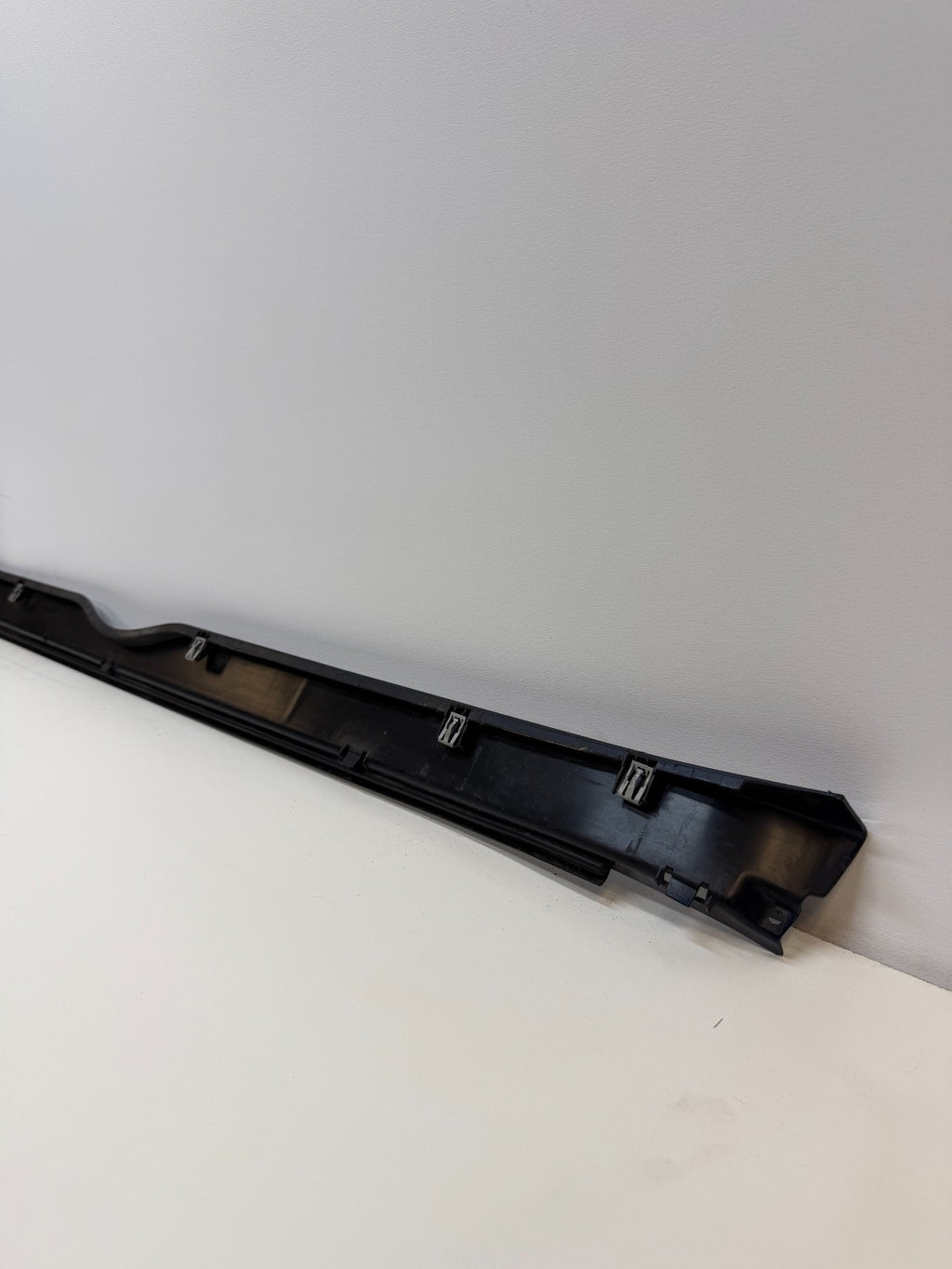 2012-20 Tesla Model S Driver Side Rocker Panel Scuff Plate Molding 1012215-00-G