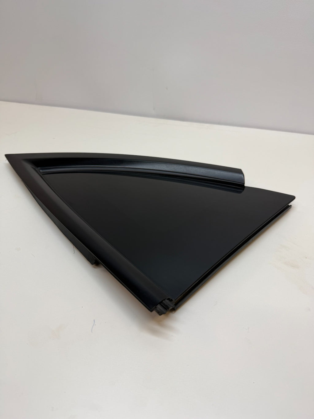 2020-2024 Tesla Model Y Rear Side Quarter QTR Window Glass Left 1495740-00-E