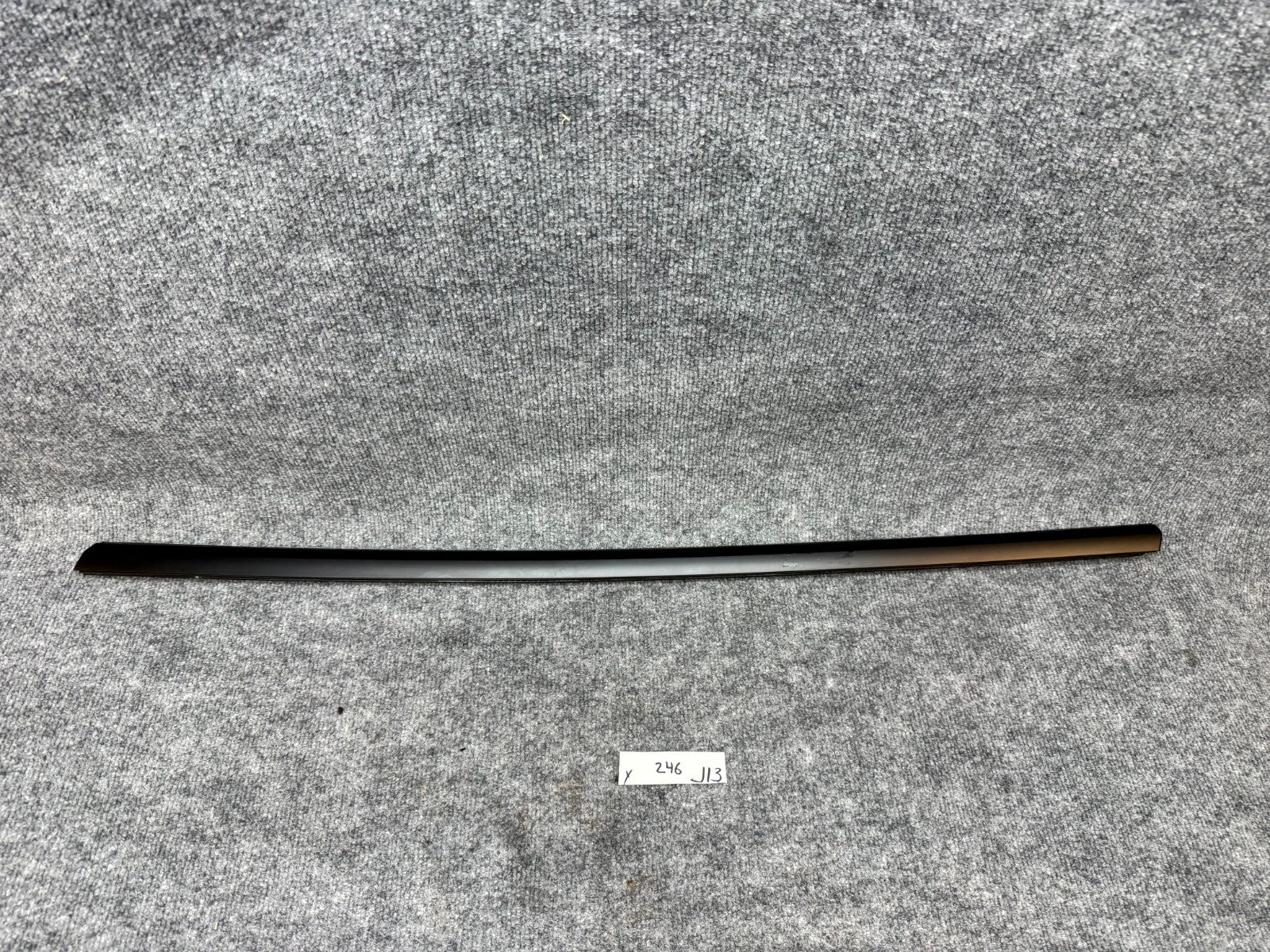 2020-2024 TESLA MODEL Y DOOR WINDOW OUTER BELT MOLDING SEAL OEM, 1495712-00-C