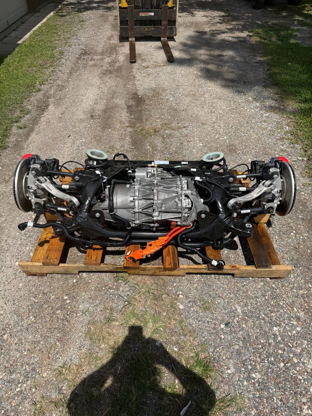 2022 Tesla Model Y Rear Drive Unit Motor Subframe Suspension Complete