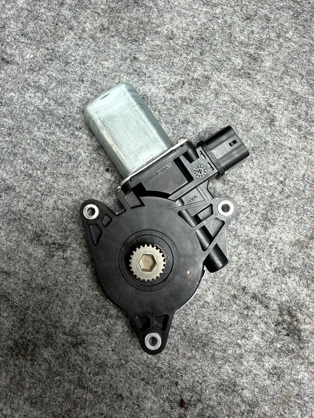 ♦️2012 - 2020 TESLA MODEL S RIGHT SIDE SUNROOF PANORAMIC MOTOR OEM, JN-658VD