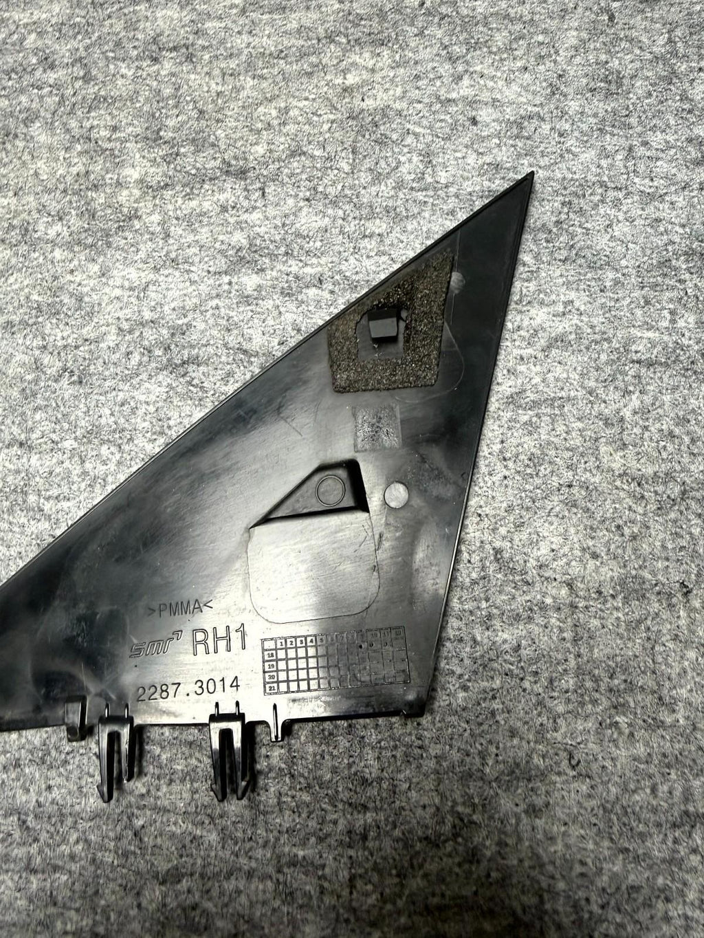 ♦️17-23 Tesla Model 3 Front Right Door Wing Mirror Triangle Cover OEM, 2287.3014