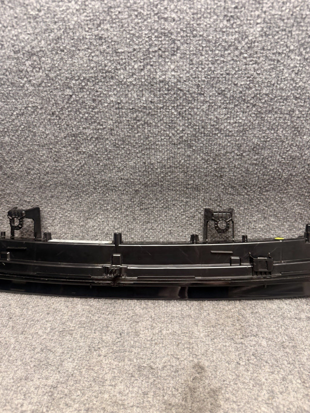 2025 2026 TESLA MODEL Y JUNIPER CENTER TAILLIGHT OEM LIFT GATE LED 2038294-00-C