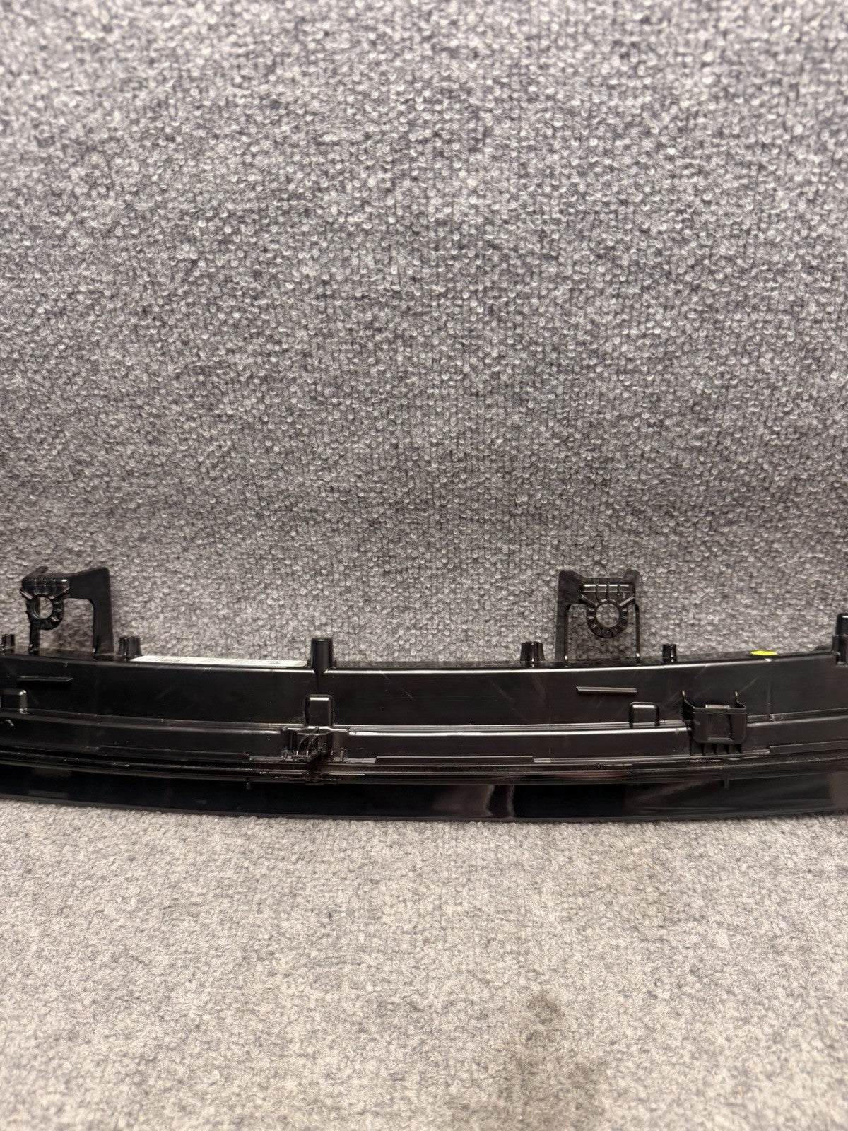 2025 2026 TESLA MODEL Y JUNIPER CENTER TAILLIGHT OEM LIFT GATE LED 2038294-00-C