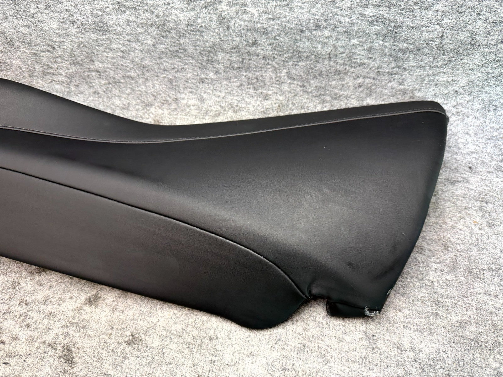 ♦️2017 - 2023 TESLA MODEL 3 REAR LEFT SEAT BOLSTER TRIM CUSHION OEM 1096027-01-J