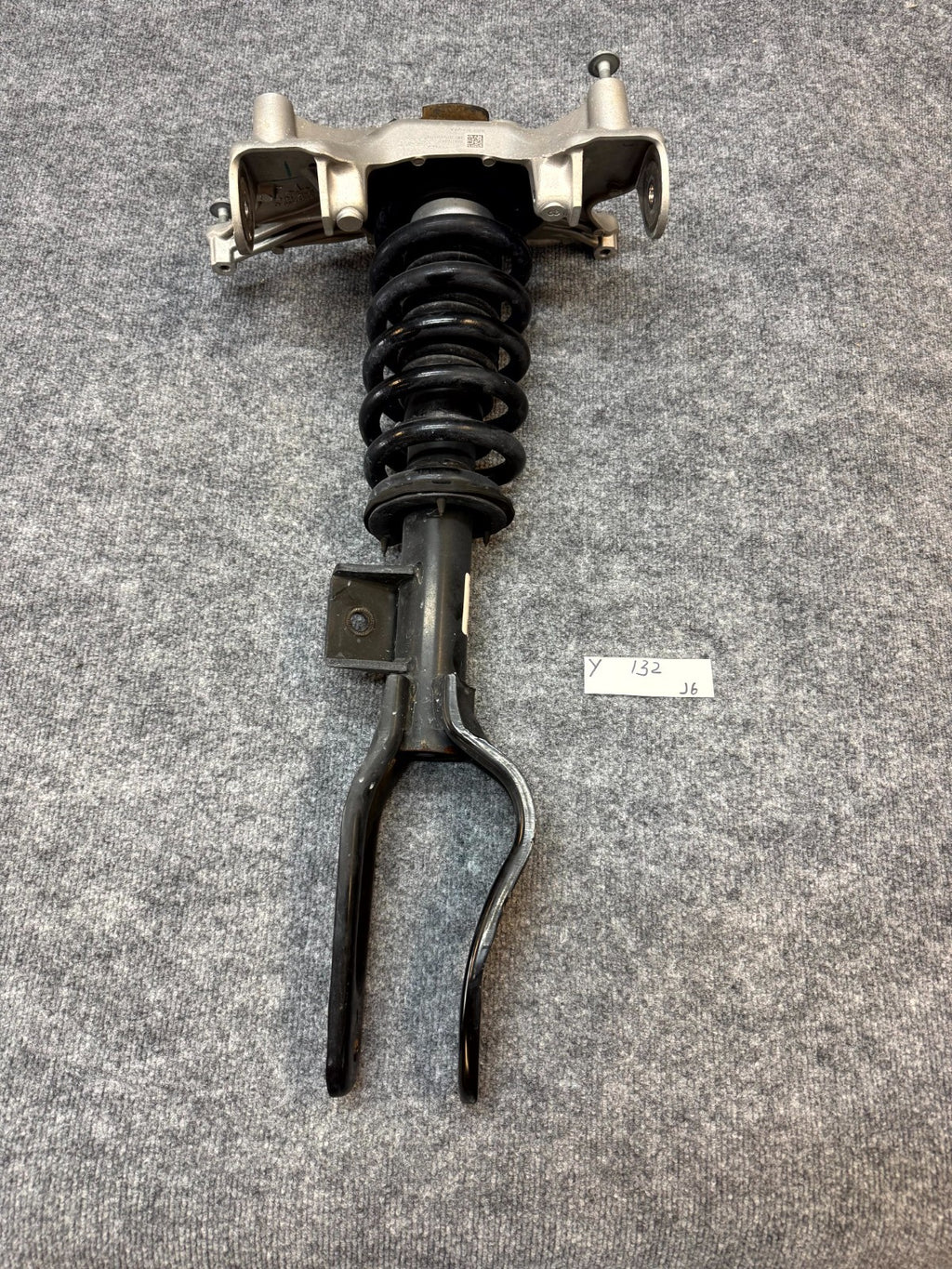 2020 - 2024 TESLA MODEL Y FRONT RIGHT SIDE SHOCK STRUT ABSORBER OEM 1188376-00-D