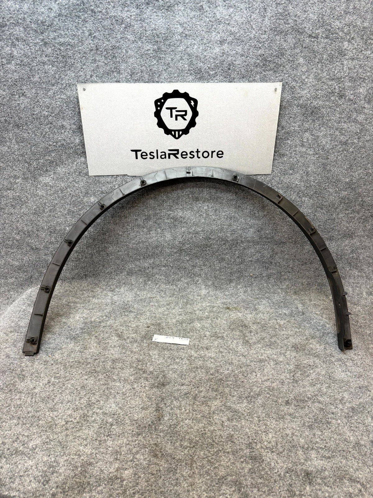 2020 - 2024 TESLA MODEL Y FRONT LEFT SIDE WHEEL FLARE MOLDING OEM, 1494161-00-C