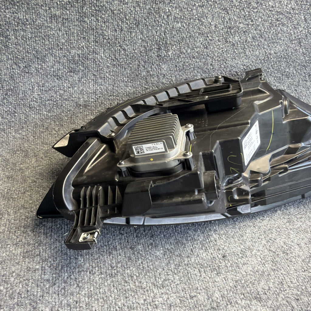 2021-2023 TESLA MODEL 3 HEADLIGHT LEFT DRIVER LED 1514952-00-D OEM