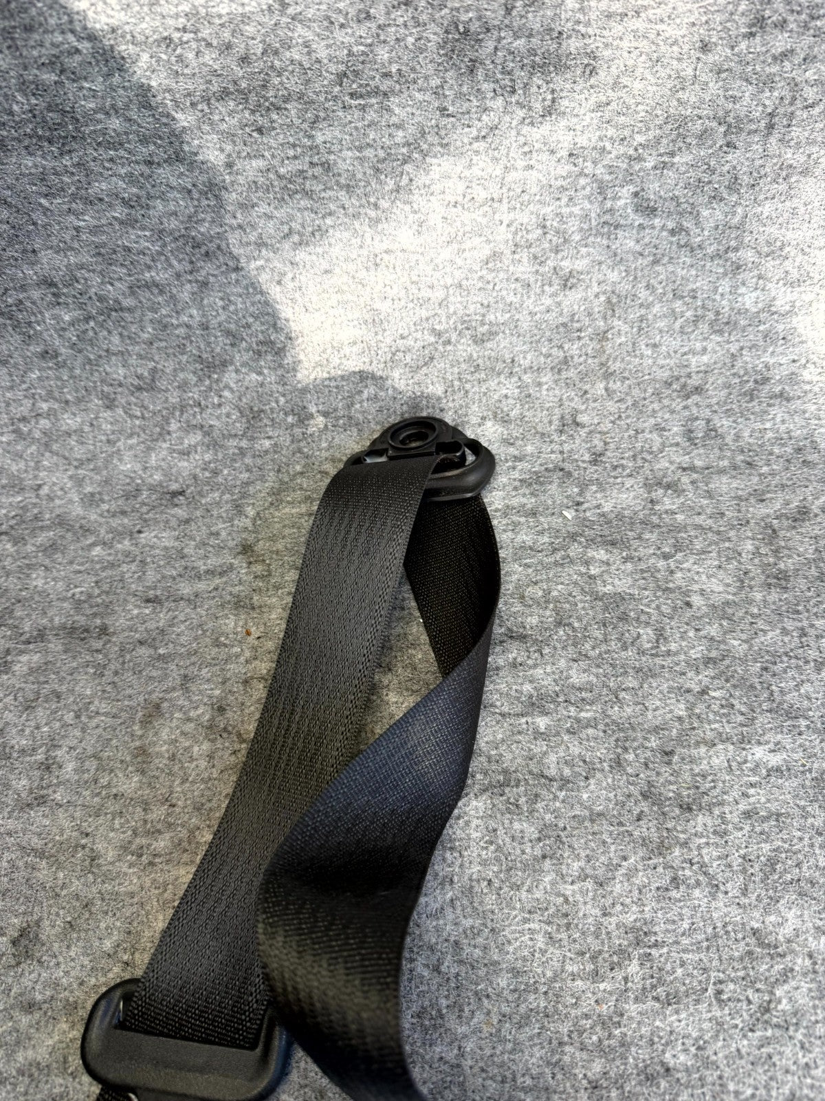 ♦️2012-2020 TESLA MODEL S REAR RIGHT SEAT BELT W/ RETRACTOR OEM, 1023136-00-C