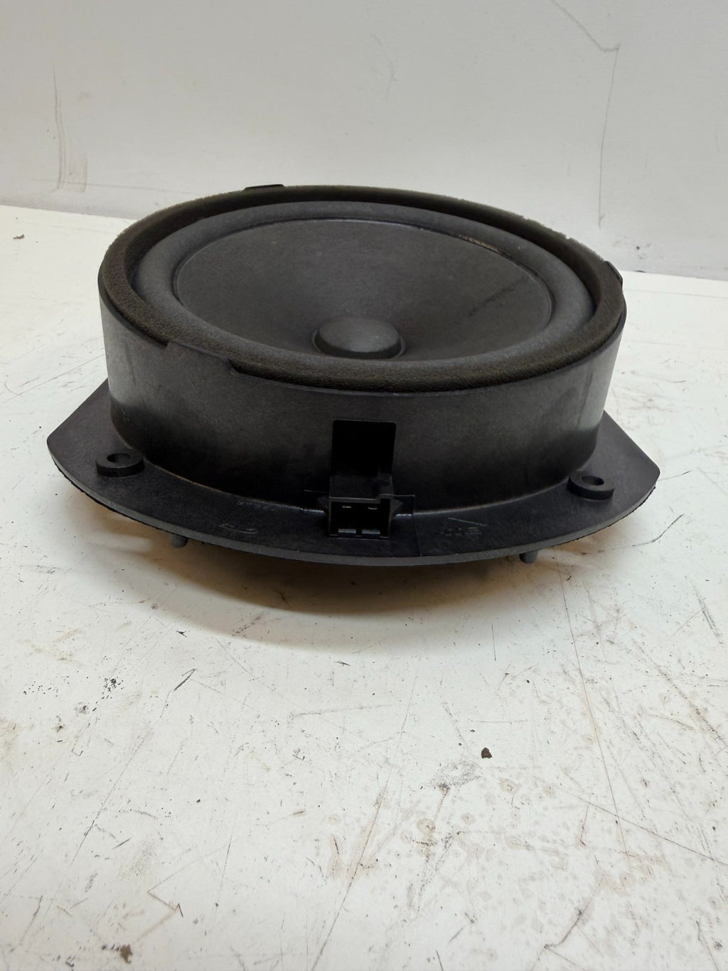 12-20 Tesla Model S Rear Left Driver Side Mid Woofer Audio Speaker 1004833-02-A