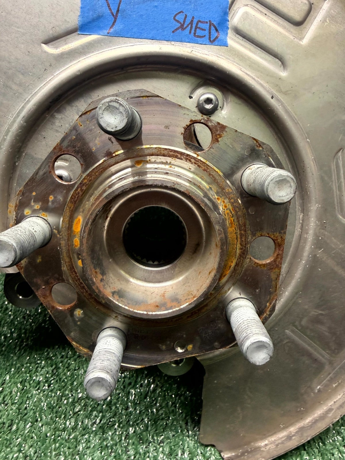 ♦️2020-2024 TESLA MODEL Y REAR LEFT SIDE KNUCKLE SPINDLE HUB OEM, 1188411-00-F