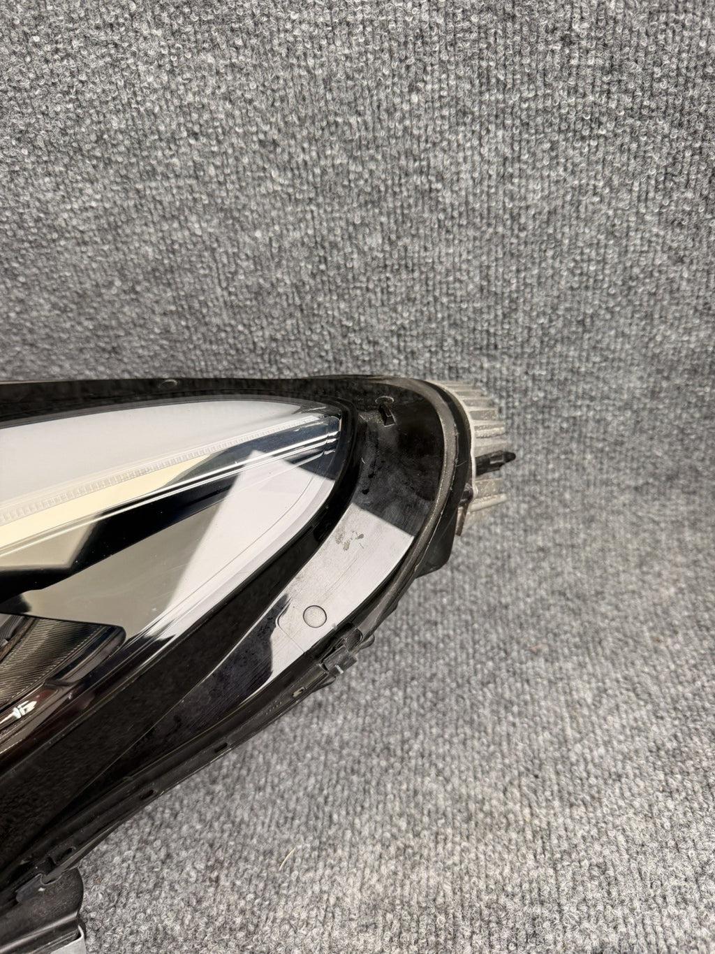 2017-2021 Tesla Model 3 / Y Headlight SAE UP-LEVEL LEFT HAND 1077371-98-L OEM