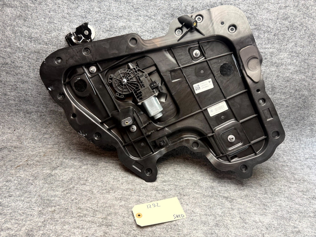♦️17–23 TESLA MODEL 3 REAR LEFT DOOR WINDOW REGULATOR W/ MOTOR OEM, 1096622-00-K