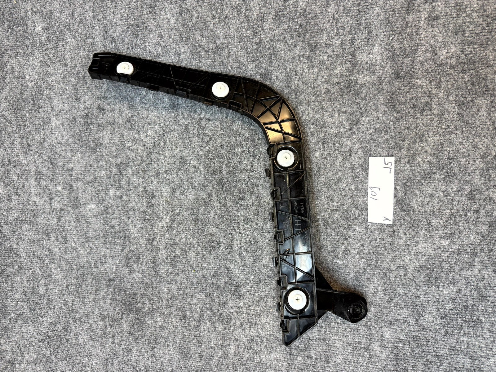 2020-2024 TESLA MODEL Y REAR LEFT SIDE BUMPER RETAINER BRACKET OEM, 1494036-00-A