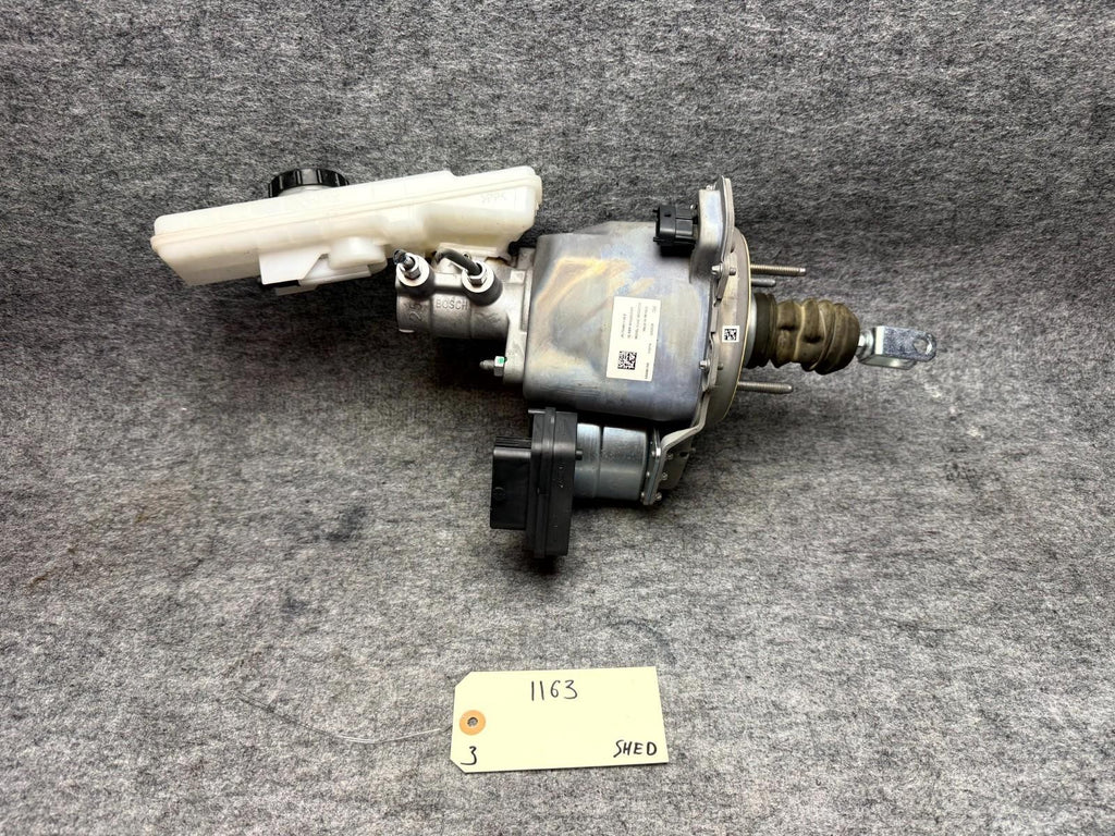 ♦️17-23 TESLA MODEL 3 BRAKE BOOSTER MASTER CYLINDER W/ RESERVOIR OEM, 104467100E