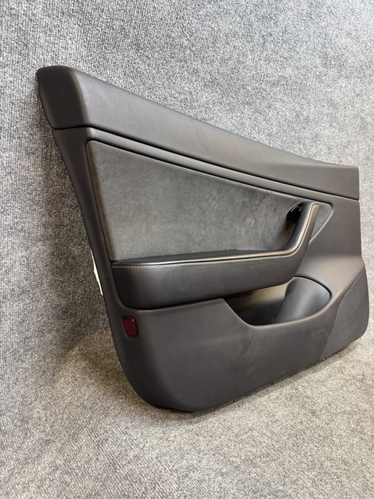 2017 - 2023 TESLA MODEL 3 FRONT LEFT SIDE DOOR PANEL TRIM OEM BLACK