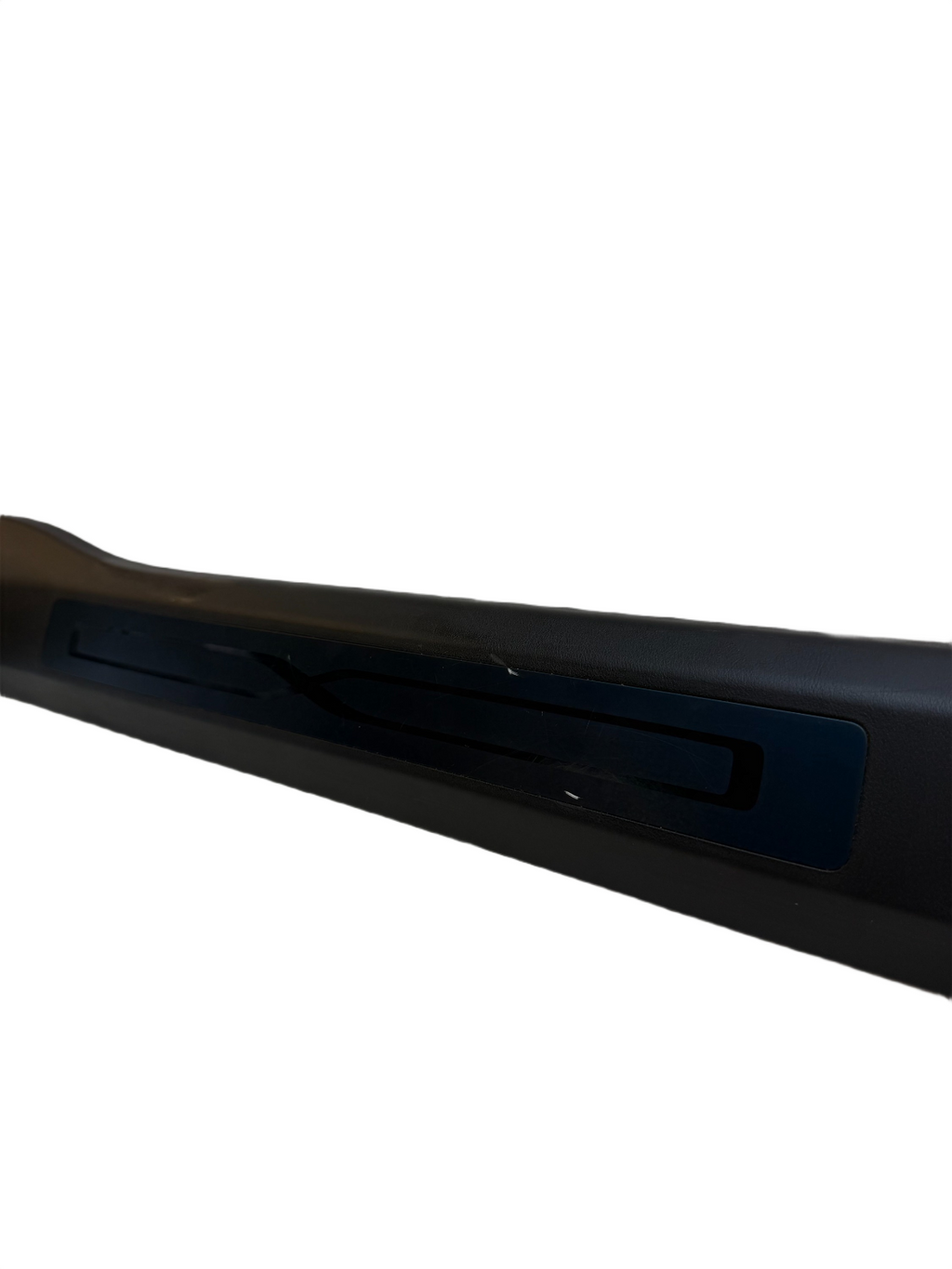 2016-2020 Tesla Model X Front Right Side Door Sill OEM 1035987-00-E