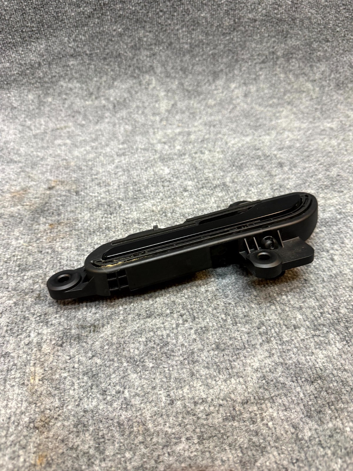 2020 - 2024 TESLA MODEL Y FRONT/REAR LEFT SIDE DOOR HANDLE OEM, 1528114-00-D