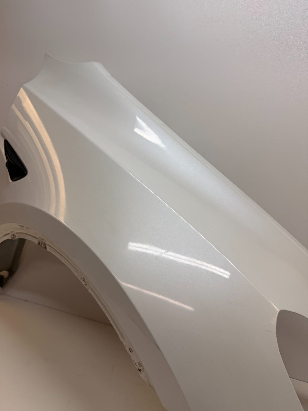 2020-2024 Tesla Model Y FRONT FENDER RH PASSENGER SIDE