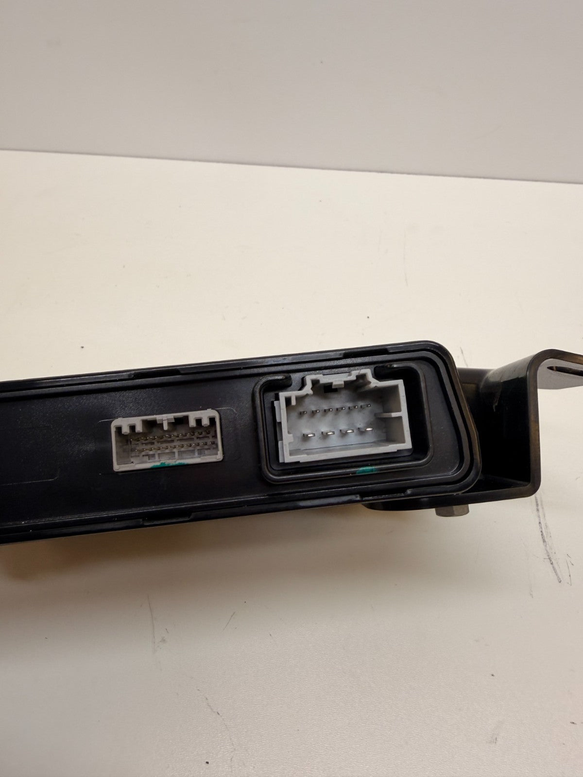 2012-2020 Tesla Model S Electronic Parking Brake Control Module 1007618-00-E