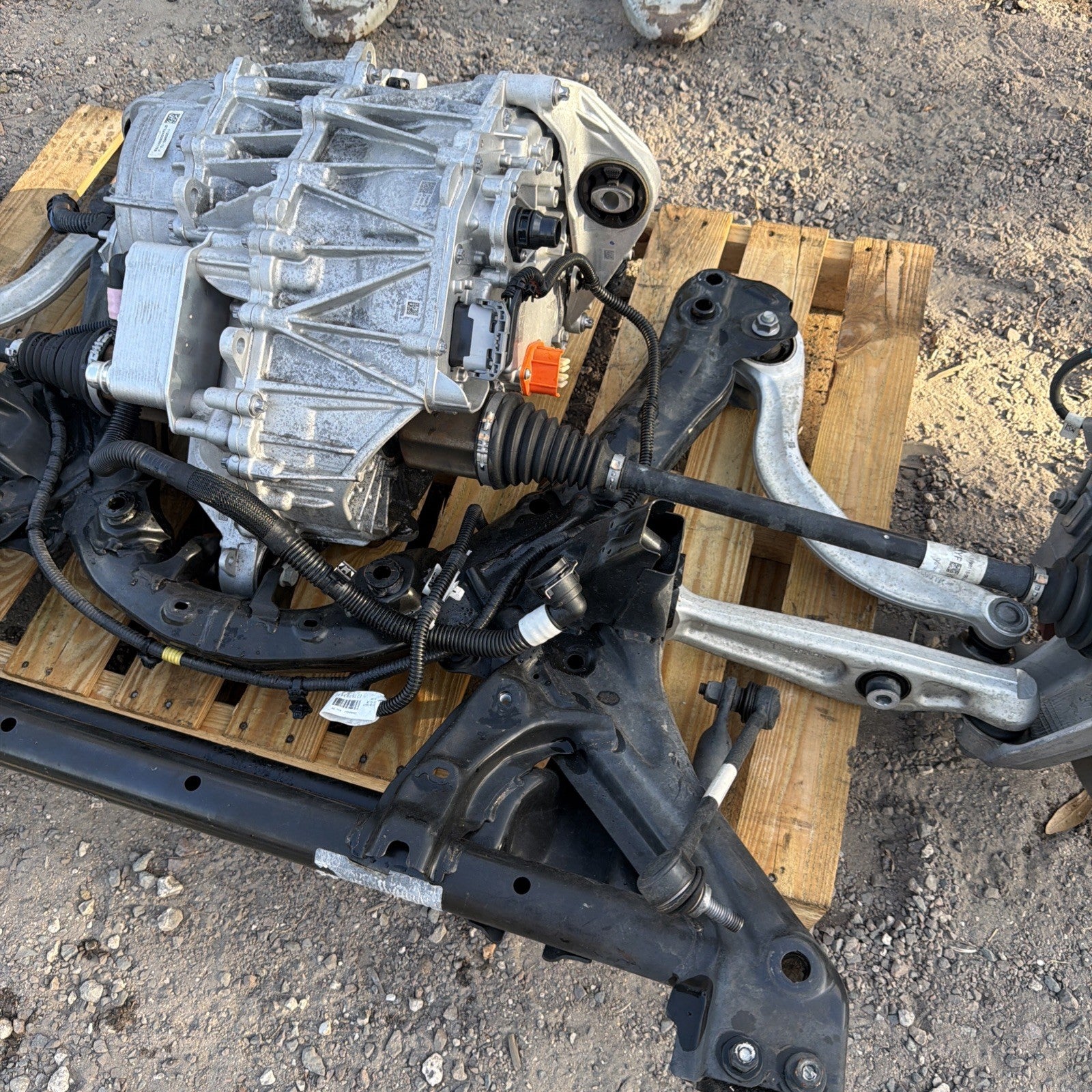 17-22 TESLA MODEL Y AWD FRONT SUSPENSION And ENGINE, SUBFRAME  COMPLETELY OEM