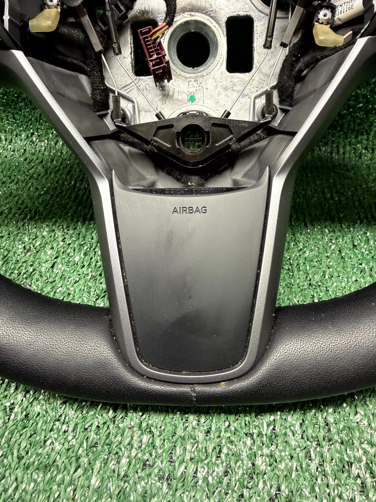 ♦️2020-2025 TESLA MODEL Y LEFT SIDE STEERING WHEEL LEATHER OEM, 1490214-00-B