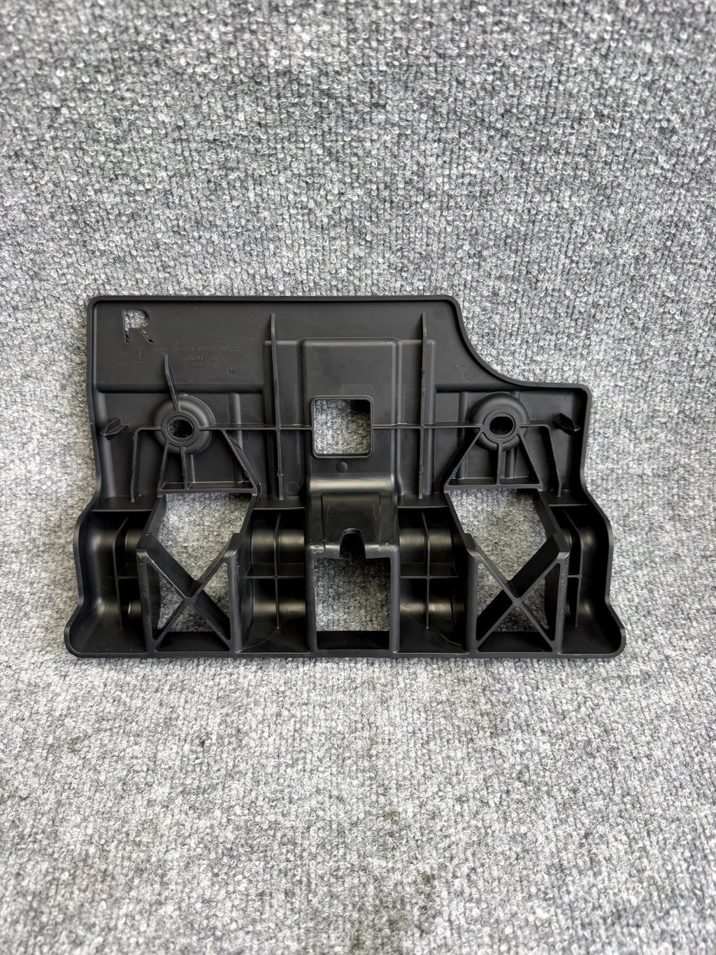 2017-2023 TESLA MODEL 3 REAR RIGHT TRUNK FLOOR SUPPORT BRACKET OEM, 1089617-00-D