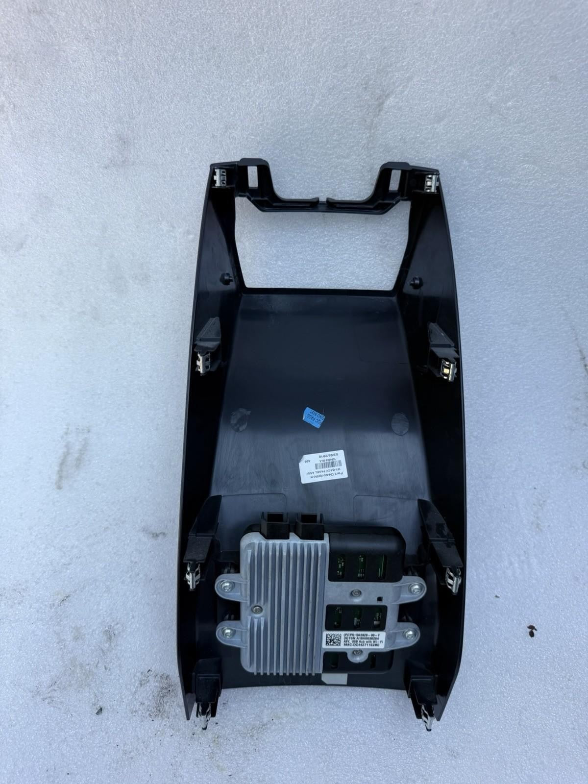 ♦️2016 - 2020 TESLA MODEL X WI-FI USB CONTROL MODULE ASSY UNIT OEM, 1042829-00-F