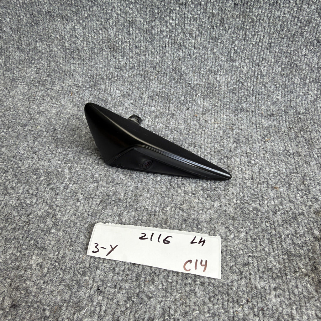 17-22 Tesla 3 Y OEM Left Side Fender Signal Camera 1495864-20-D /broken tab