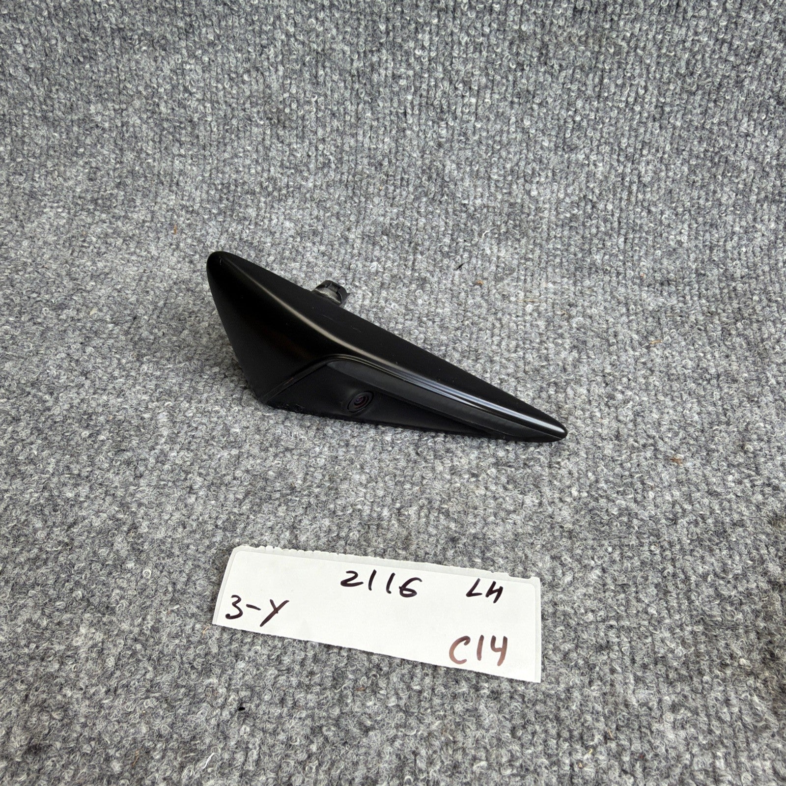 17-22 Tesla 3 Y OEM Left Side Fender Signal Camera 1495864-20-D /broken tab