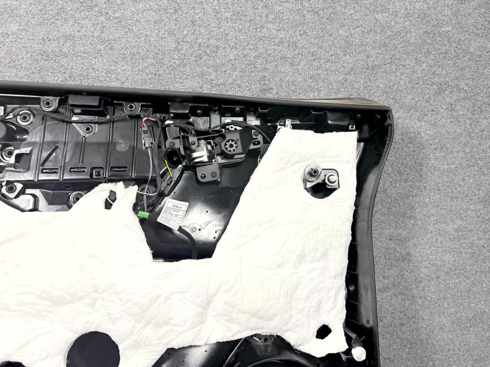 2016-2020 Tesla Model X Front Right Side Interior Door Panel OEM, 1055483-21-M