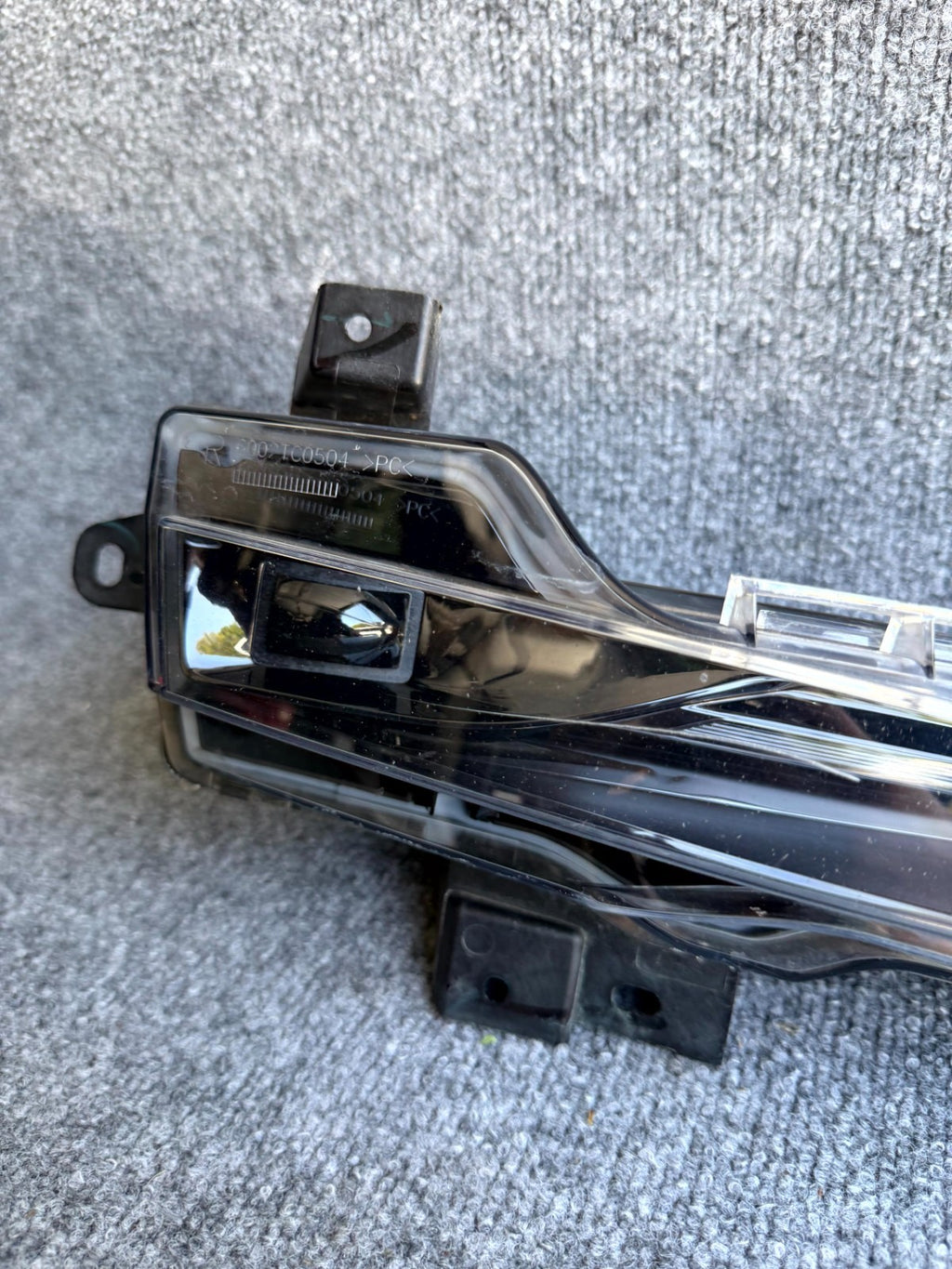 2017-2023 TESLA MODEL 3 FRONT RIGHT SIDE FOG LIGHT LAMP OEM, 1077390-00-F