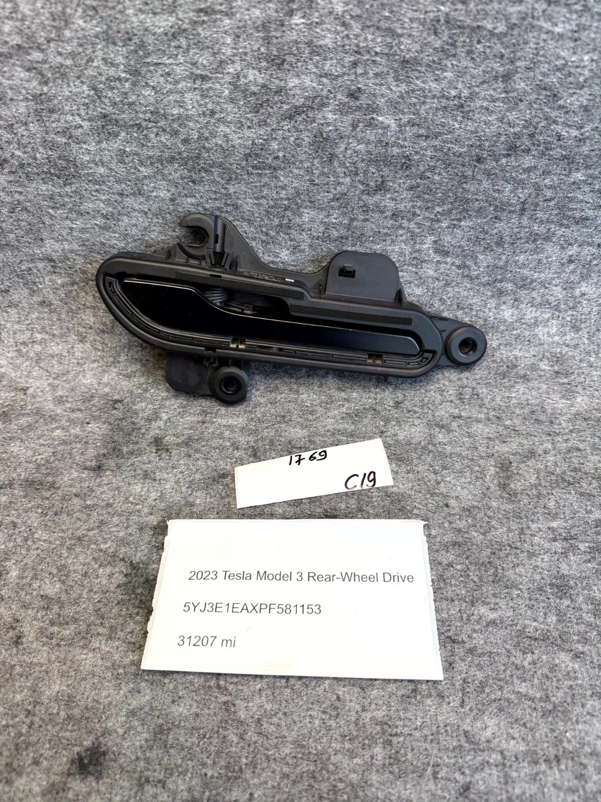 ♦️2017 - 2023 TESLA MODEL 3 RIGHT SIDE EXTERIOR DOOR HANDLE OEM, 1528115-00-D