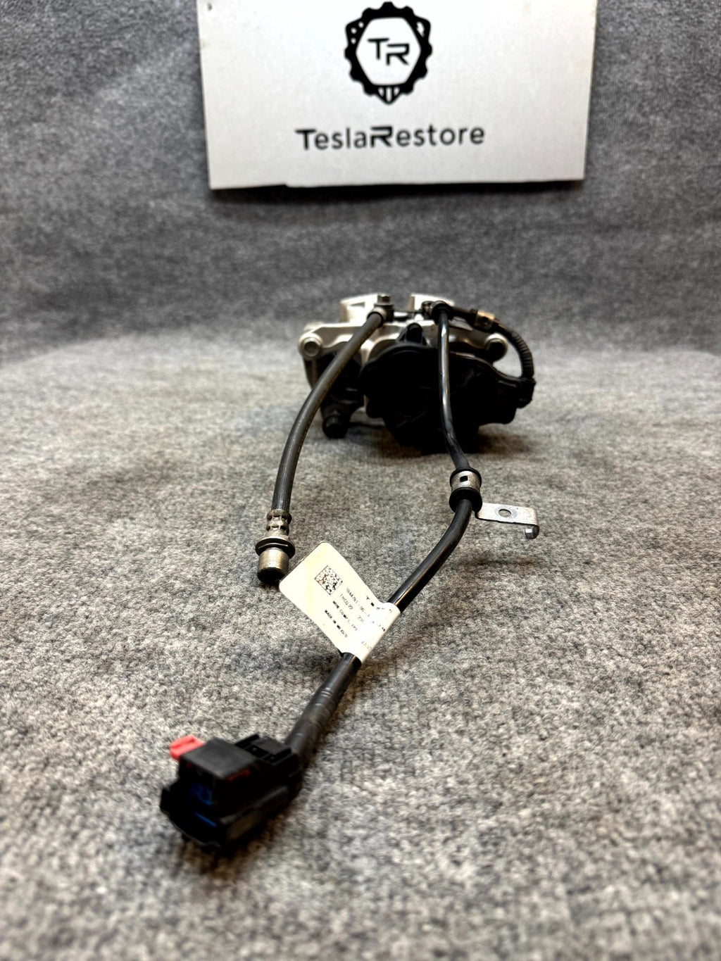 2017 - 2023 TESLA MODEL 3 REAR LEFT SIDE BRAKE CALLIPER W/HOSE OEM 1044623-00-J