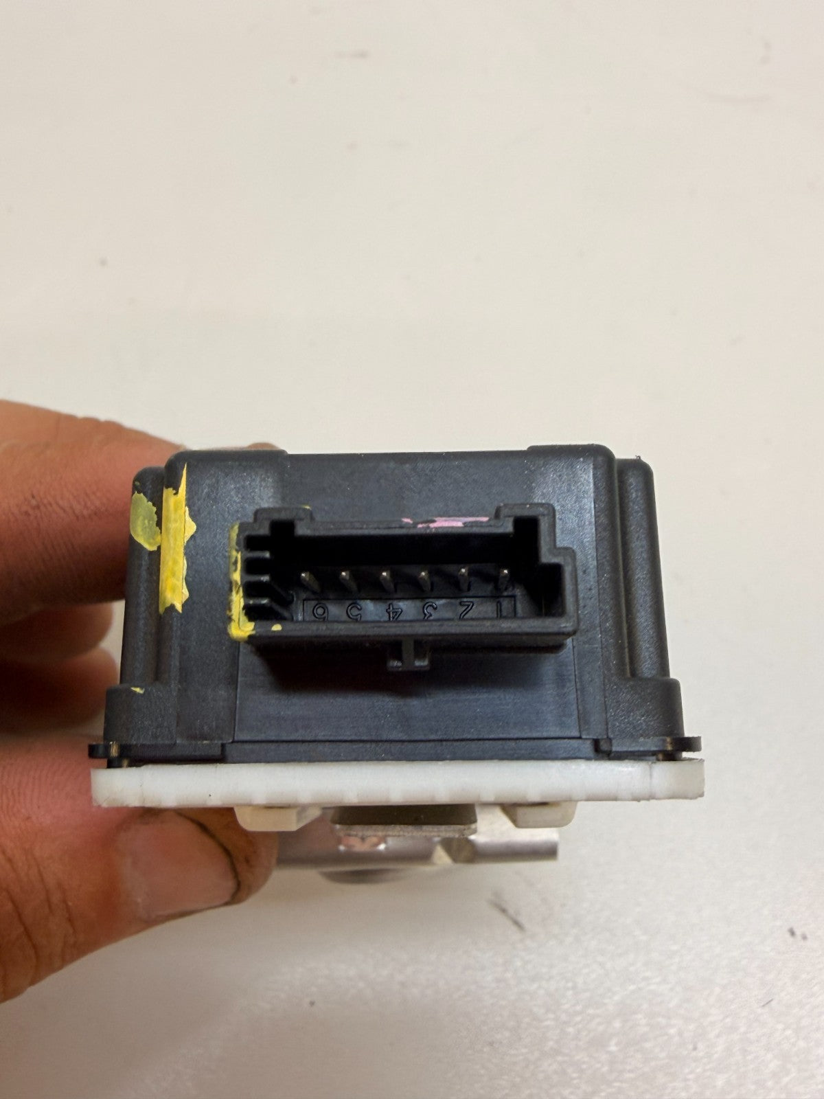 2012-20 Tesla Model S Tire Pressure Monitor System Module Receiver 1034601-00-B