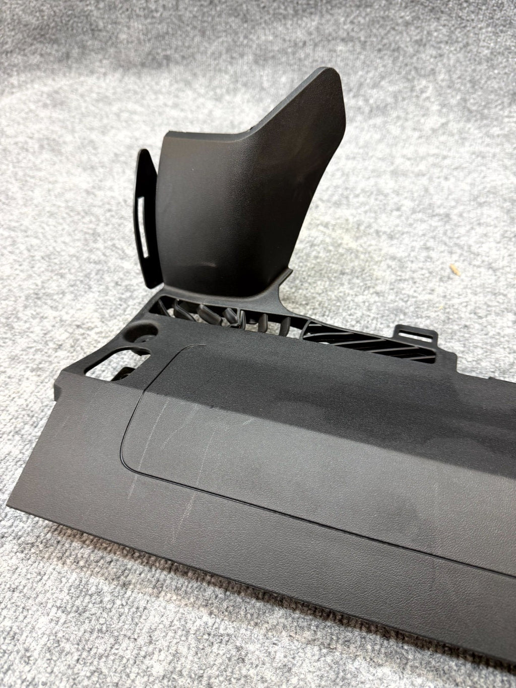 2020-2025 TESLA MODEL Y LEFT SIDE DASHBOARD TRIM COVER PANEL OEM, 1077825-00-E
