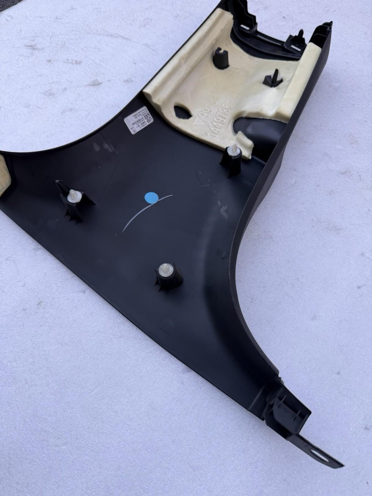 ♦️17-23 TESLA MODEL 3 M3 RIGHT B-PILLAR LOWER TRIM COVER PANEL OEM, 1086299-00-I