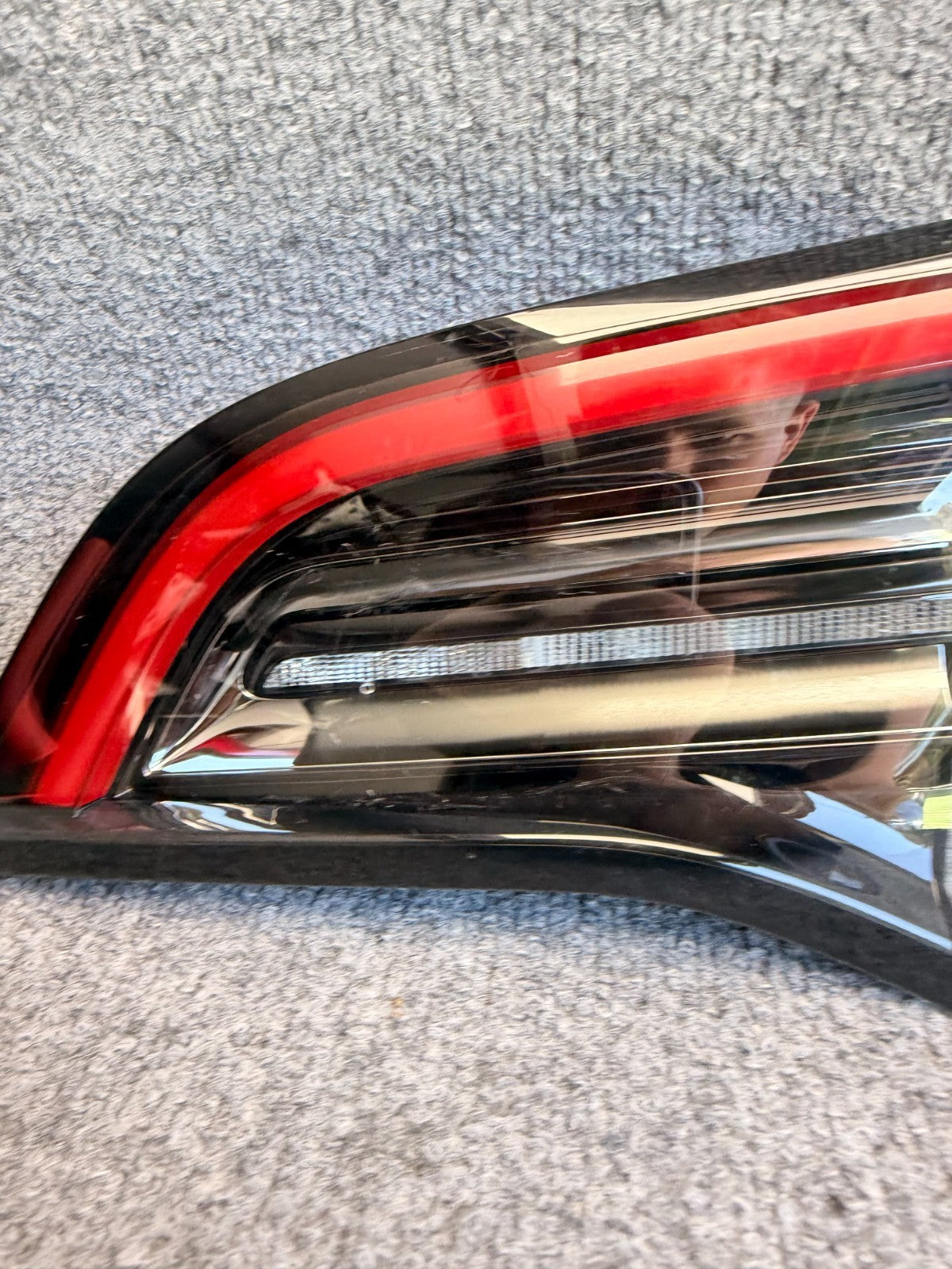17-23 Tesla Model 3 Rear Right Inner Taillight LED Tail Lamp 4-Pin 1502089-00-B