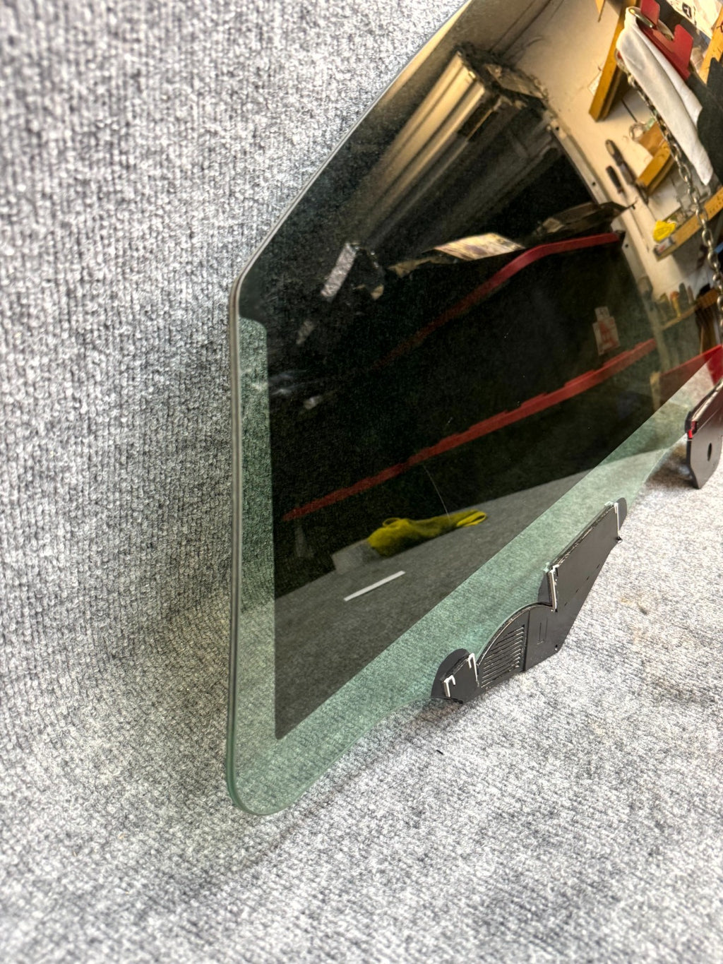 2020-2024 TESLA MODEL Y FRONT LEFT DRIVER SIDE DOOR WINDOW GLASS OEM, 43R-014955