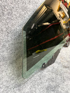 2020-2024 TESLA MODEL Y FRONT LEFT DRIVER SIDE DOOR WINDOW GLASS OEM, 43R-014955