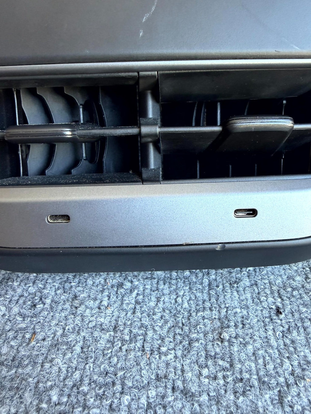 17-23 TESLA MODEL 3 REAR CONTROL PANEL AIR VENT CHARGER OUTLET OEM, 1111072-00-E