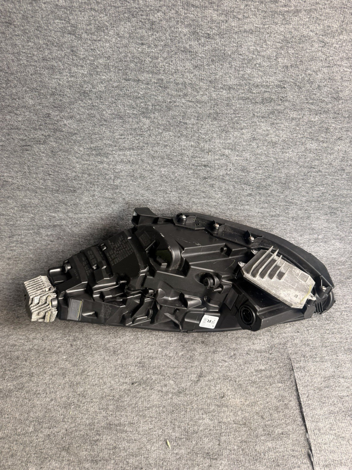 2017-2024 Tesla Model 3/Y Right Passenger Headlight LED OEM 1077372-00-L
