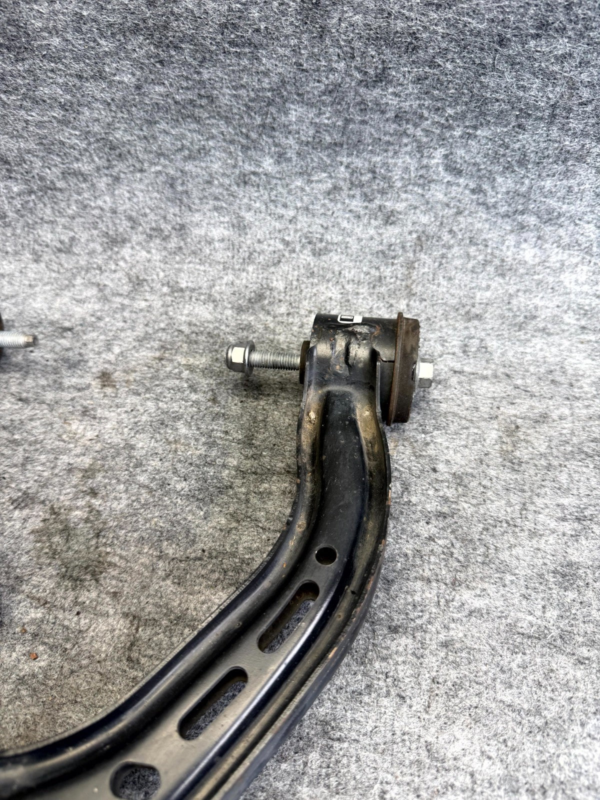 ♦️2012 - 2020 TESLA MODEL S FRONT RIGHT SIDE UPPER CONTROL ARM OEM, 1043966-00-A