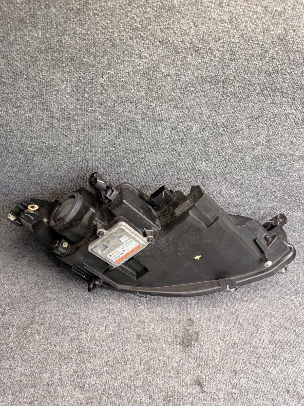 TESLA MODEL S HEADLIGHT LEFT DRIVER 2012 2013 2014 2015 XENON 6005906-00-D OEM