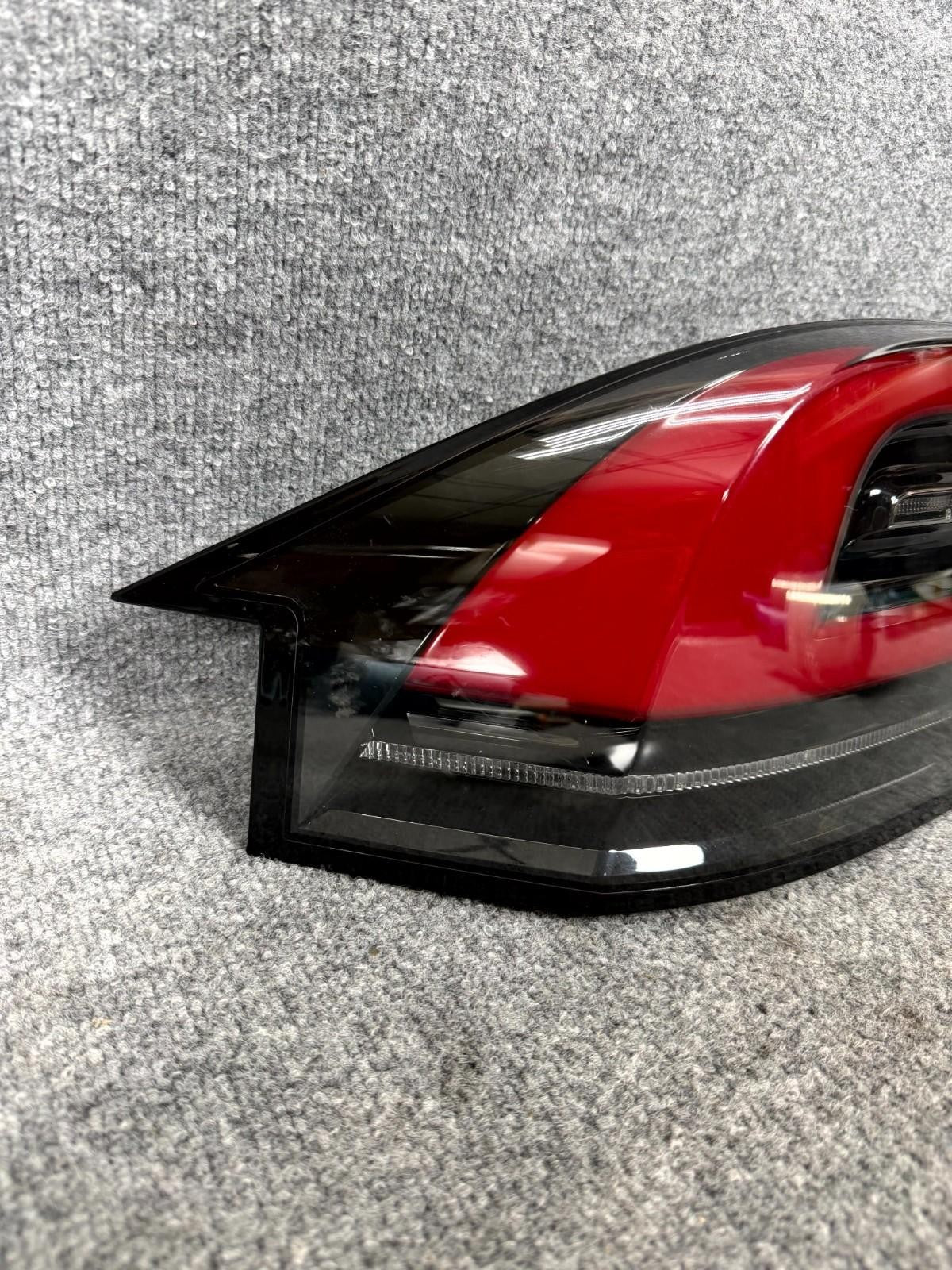 16-21 Tesla Model X Left Driver Side Outer LED Taillight Tail Lamp OEM 103433700