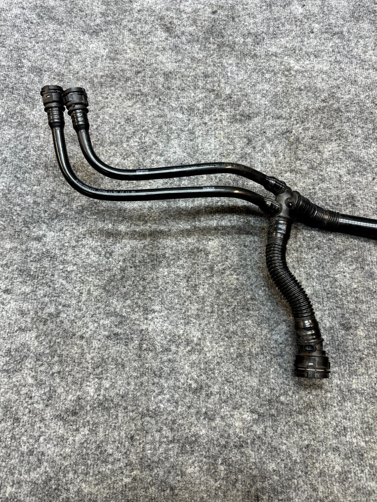 2017-2023 TESLA MODEL 3 FRONT RADIATOR OUTLET COOLANT HOSE PIPE OEM,1647662-00-E
